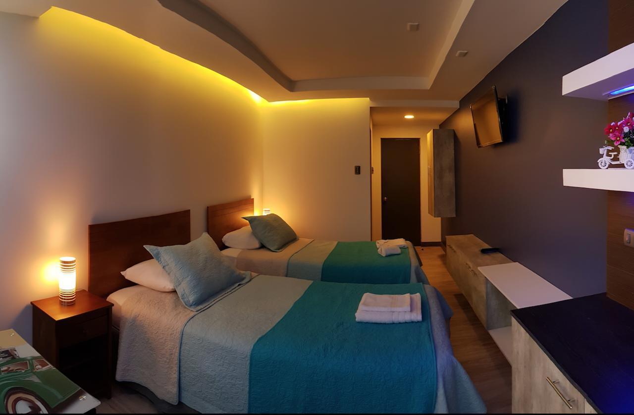 El Camino Hotel Ікіке Екстер'єр фото